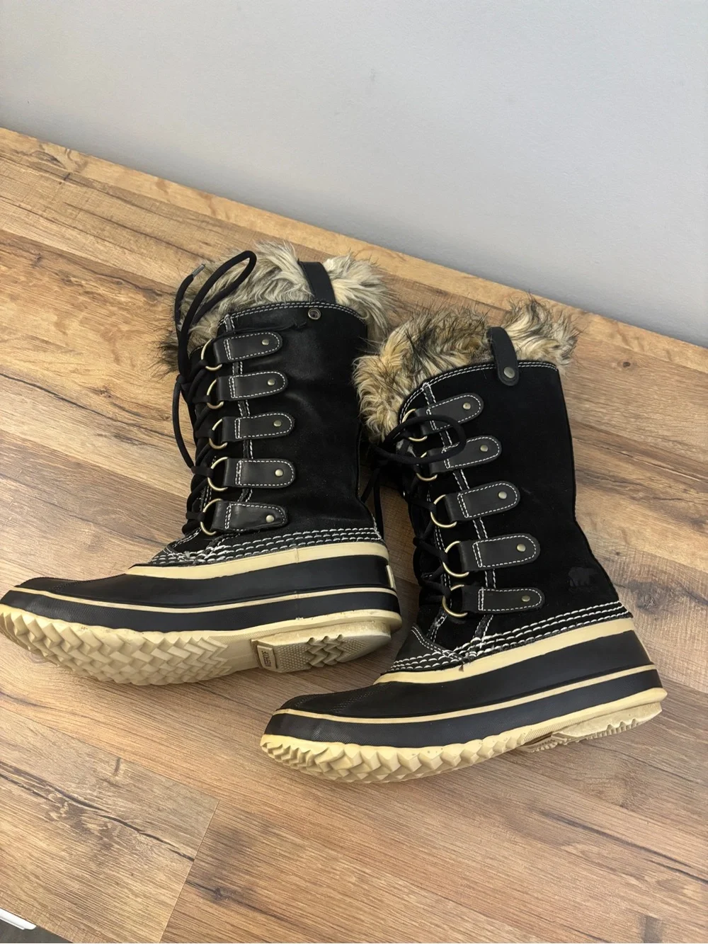 Sorel Joan of Arctic Insulated Winter Snow Boots Black
